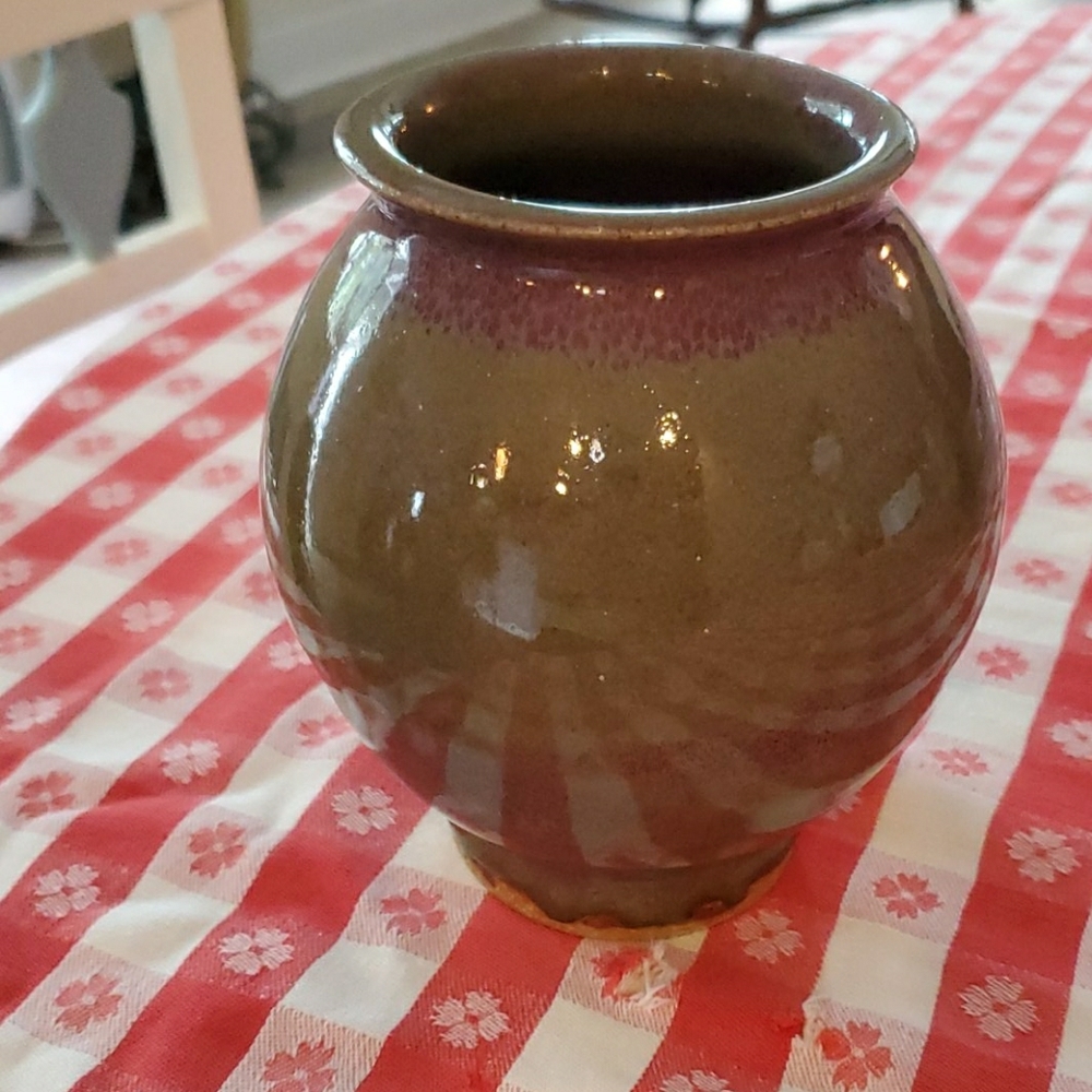 Pottery vase